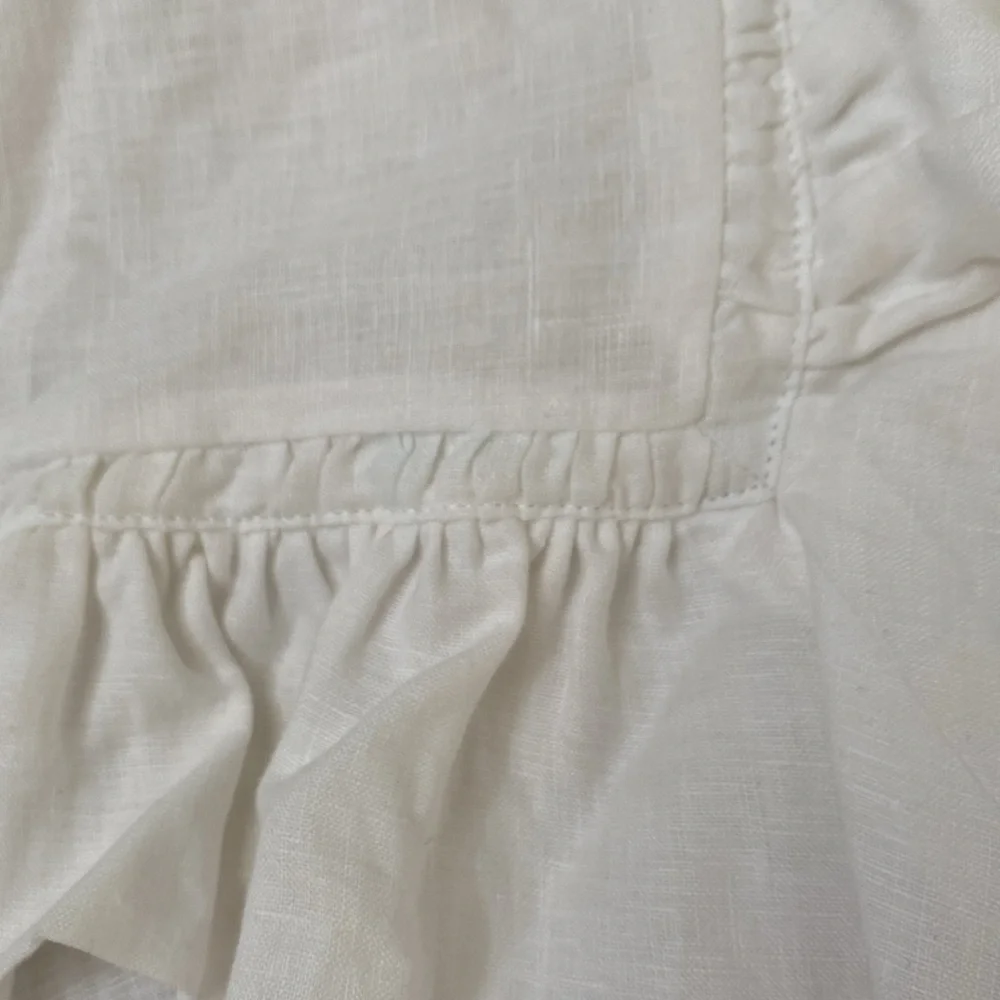 POTTERY BARN white linen 26x26” pillow cover with ruffle and envelope closure
